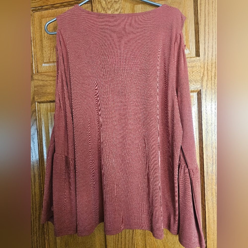 Doe & Rae blouse - Picture 2 of 3